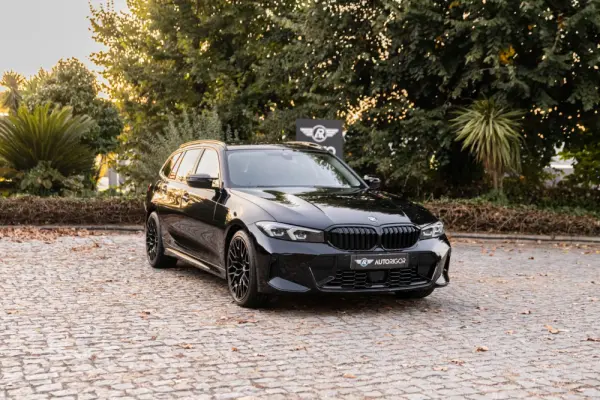 BMW 320 d Touring Pack Desportivo M Auto 6