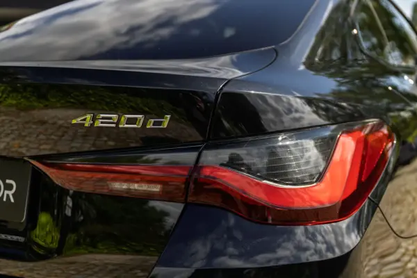 BMW 420 d xDrive Pack Desportivo M Auto 10