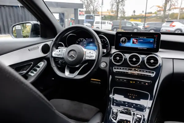 Mercedes-Benz C 220 d AMG Line 13