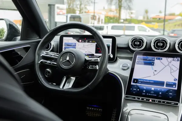 Mercedes-Benz C 300 e AMG Line 13