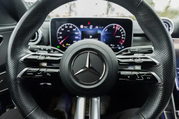 Mercedes-Benz C 300 e AMG Line 14
