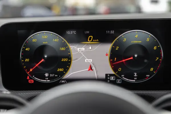 Mercedes-Benz CLA 250 AMG Line Aut. 15
