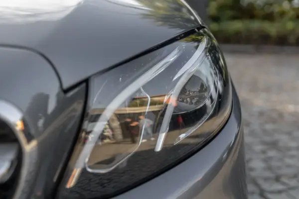 Mercedes-Benz E 220 d AMG 7