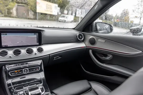 Mercedes-Benz E 220 d AMG 13