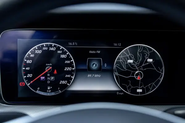 Mercedes-Benz E 220 d AMG 19