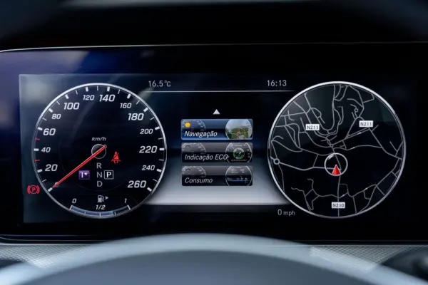 Mercedes-Benz E 220 d AMG 20