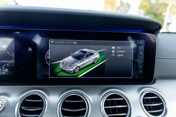 Mercedes-Benz E 220 d AMG 26