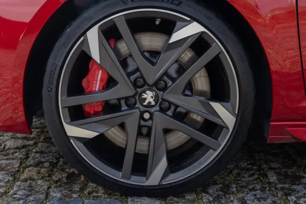 Peugeot 308 1.6 e-THP GTi 12