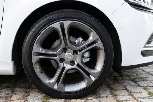 Renault Clio 1.2 TCe GT Line 8