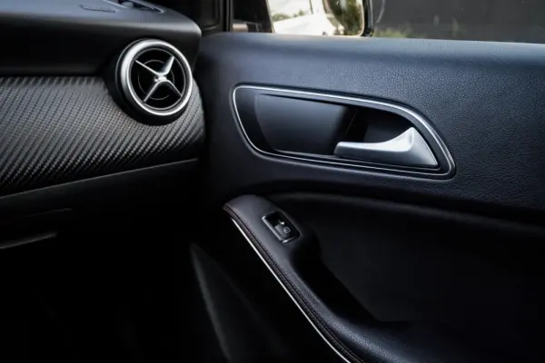 Mercedes-Benz A 180 d AMG Line 16