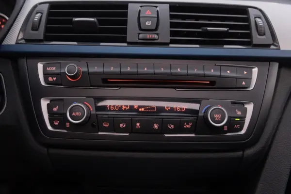 BMW 318 Touring Pack M 27