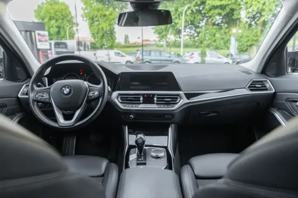 BMW 320 PACK M - LOOK M3 15