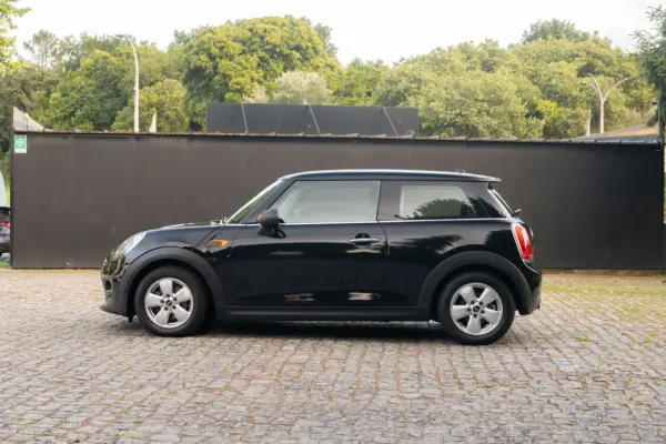 MINI 3 Portas One 4