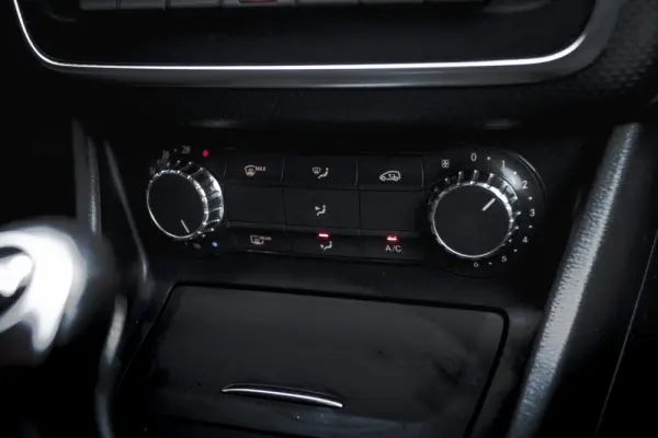 Mercedes-Benz A 160 d Urban 26