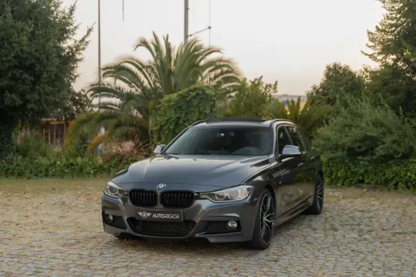 BMW 318 Touring Pack M 2