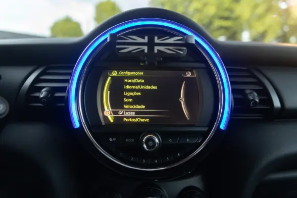 MINI 3 Portas One 23