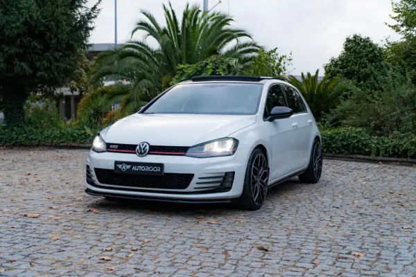 Volkswagen Golf 2.0 TSi GTi Performance 2