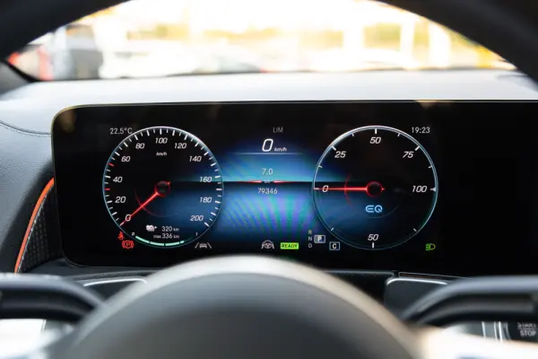 Mercedes-Benz EQB 300 4Matic AMG Line 26