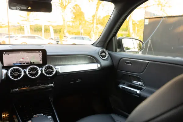Mercedes-Benz EQB 300 4Matic AMG Line 22