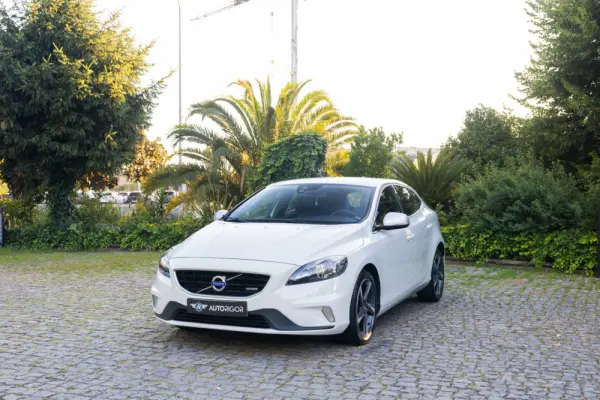 Volvo V40 1.6 D2 R-Design 2