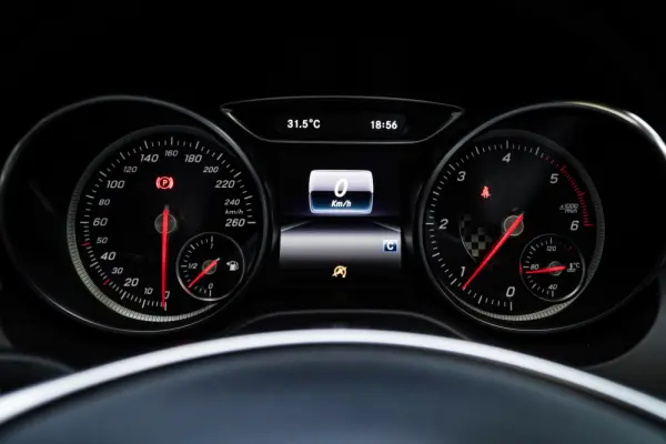 Mercedes-Benz A 180 d AMG Line 19