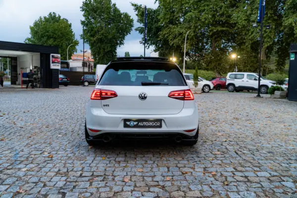 Volkswagen Golf 2.0 TSi GTi Performance 5