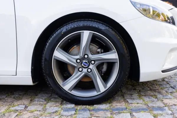 Volvo V40 1.6 D2 R-Design 9