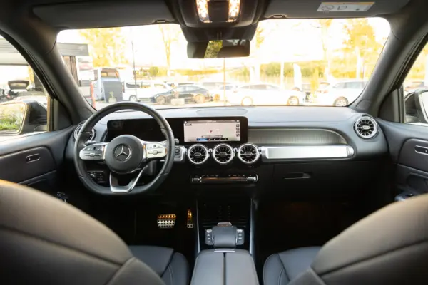 Mercedes-Benz EQB 300 4Matic AMG Line 20