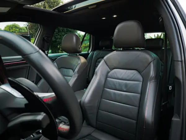 Volkswagen Golf 2.0 TSi GTi Performance 38