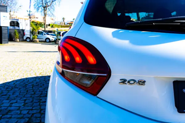 Peugeot 208 1.5 BlueHDi Allure 7