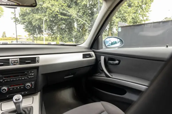 BMW 318 D Edition Sport 14