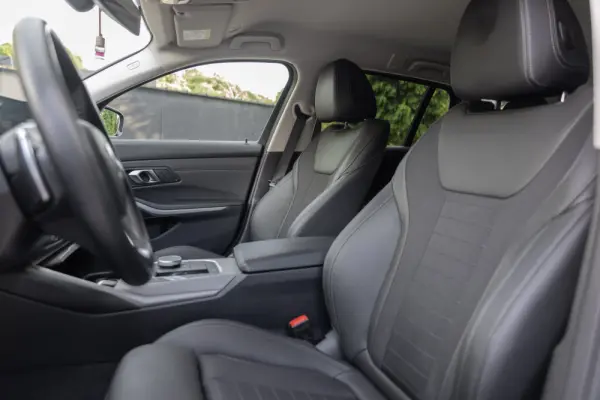 BMW 320 Touring Pack M Auto 51