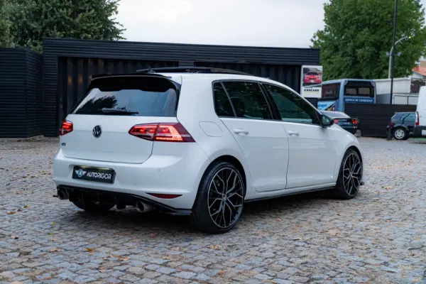 Volkswagen Golf 2.0 TSi GTi Performance 6