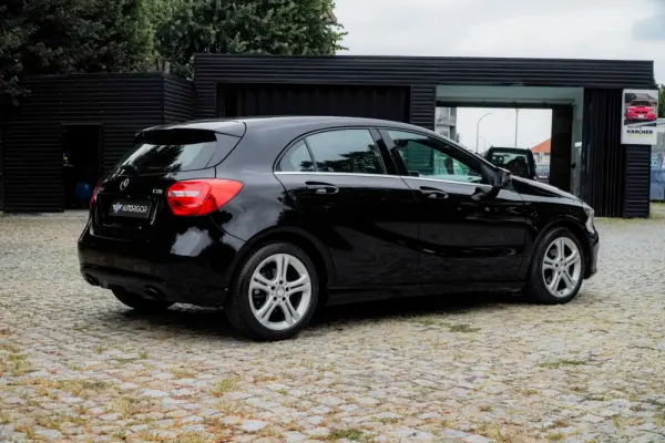 Mercedes-Benz A 160 d Urban 6