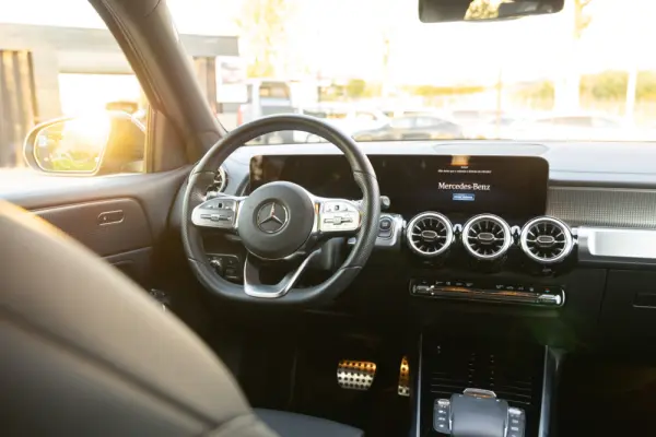 Mercedes-Benz EQB 300 4Matic AMG Line 18