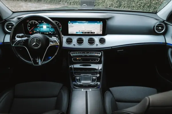 Mercedes-Benz E 300 12