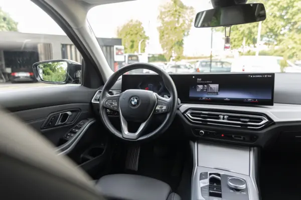 BMW 320 Touring Pack M Auto 15