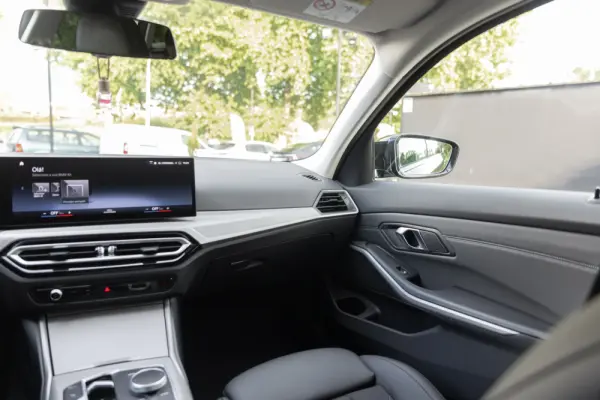 BMW 320 Touring Pack M Auto 16