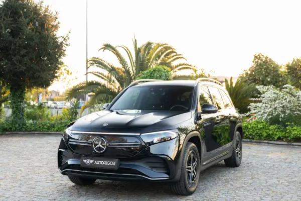 Mercedes-Benz EQB 300 4Matic AMG Line 2
