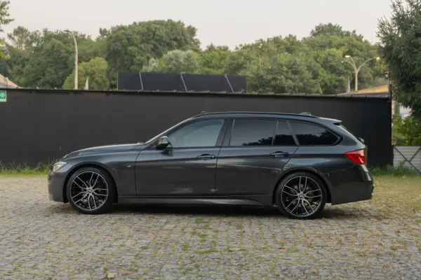 BMW 318 Touring Pack M 4