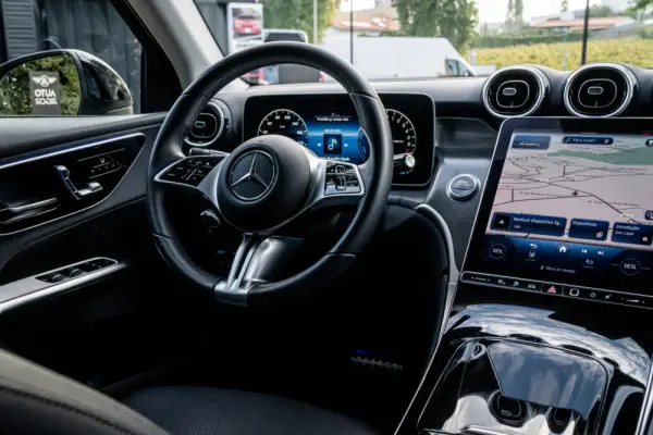 Mercedes-Benz GLC 300 e 4Matic 9G-TRONIC AMG Line Advanced 16