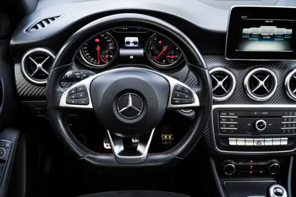 Mercedes-Benz A 180 d AMG Line 17