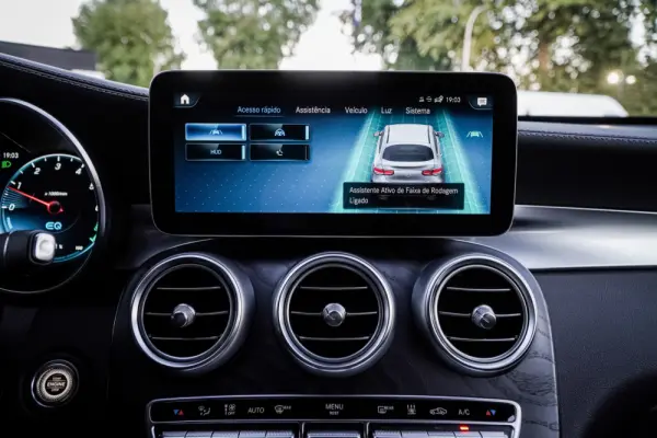 Mercedes-Benz GLC 300 de Coupe 4Matic 9G-TRONIC AMG Line 33