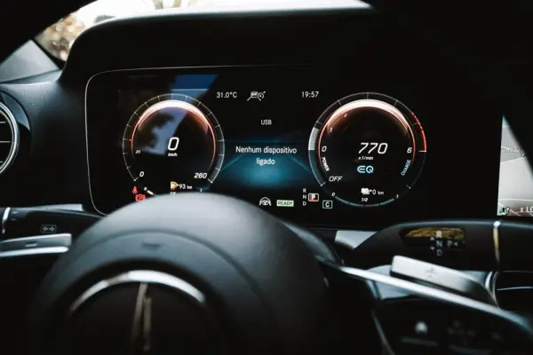 Mercedes-Benz E 300 23