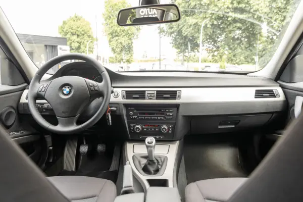 BMW 318 D Edition Sport 12