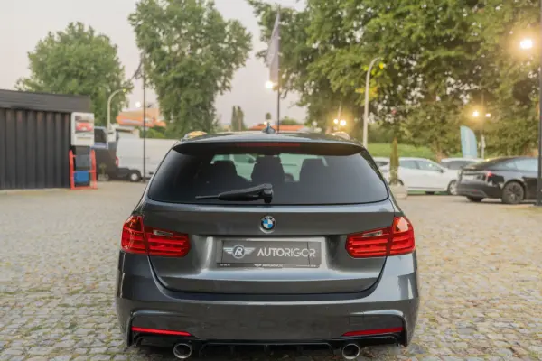 BMW 318 Touring Pack M 5