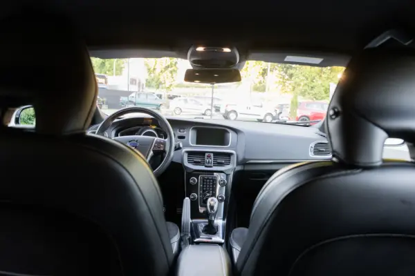Volvo V40 1.6 D2 R-Design 13