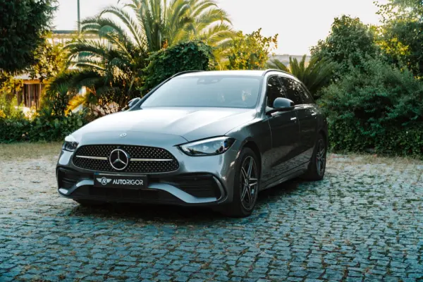 Mercedes-Benz C 300 e AMG Line 2