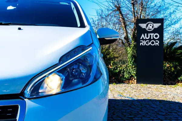 Peugeot 208 1.5 BlueHDi Allure 6