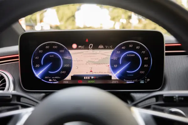 Mercedes-Benz EQE 300 Electric Art 20